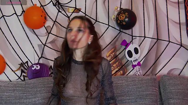 hailey peach online show from 10.29.25