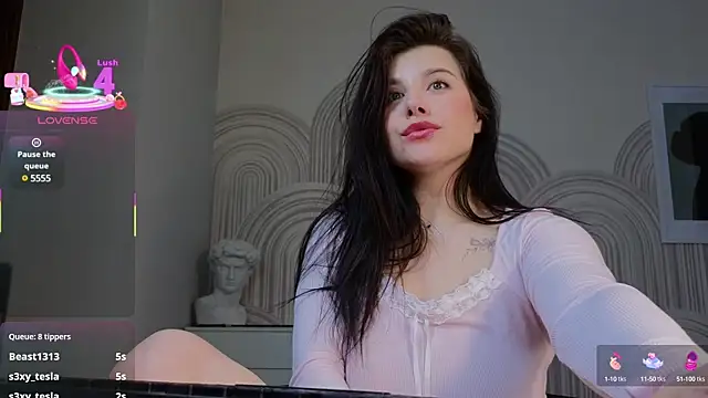 Jenna Adams  online show from 03.17.25