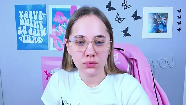 MiaMilas online show from 01.30.25