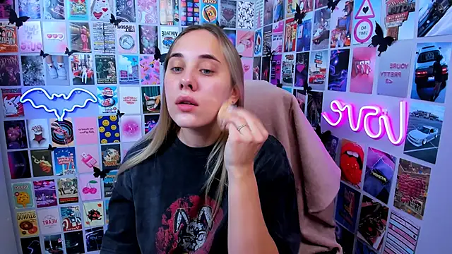 MiaMilas online show from 10.07.25