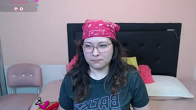 May Carlier online show from 02.11.25