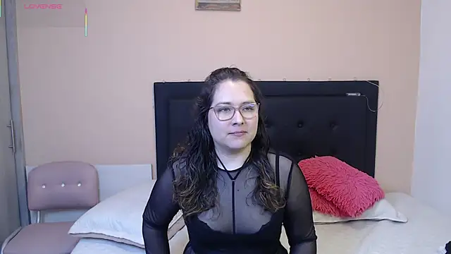 May Carlier online show from 03.23.25