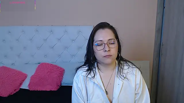 May Carlier online show from 01.07.26