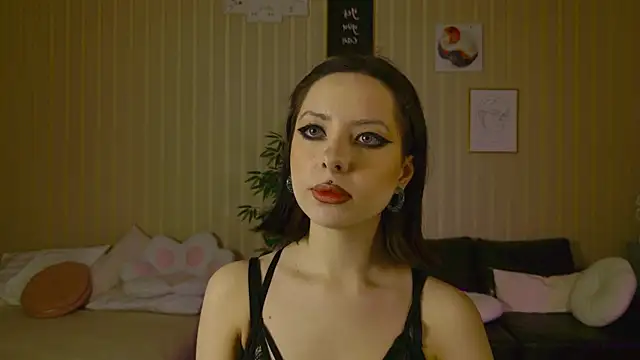 Lazzy Lizzy online show from 12.12.24