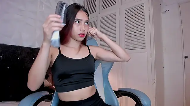 Snapshot of Emma_dl2 chatting on 03.21.25 Emma dl2 online show from 03.21.25