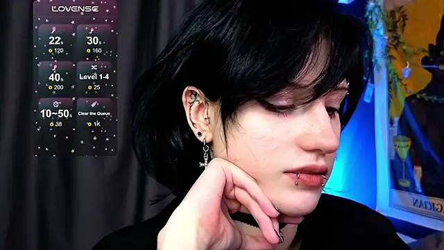 Snapshot of dark_vamp_ chatting on 12.19.24 dark vamp online show from 12.19.24