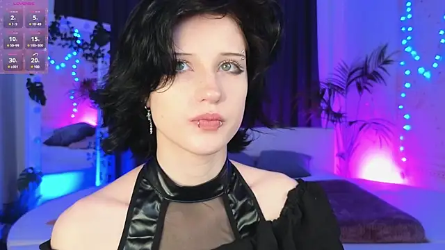Snapshot of dark_vamp_ chatting on 01.17.25 dark vamp online show from 01.17.25