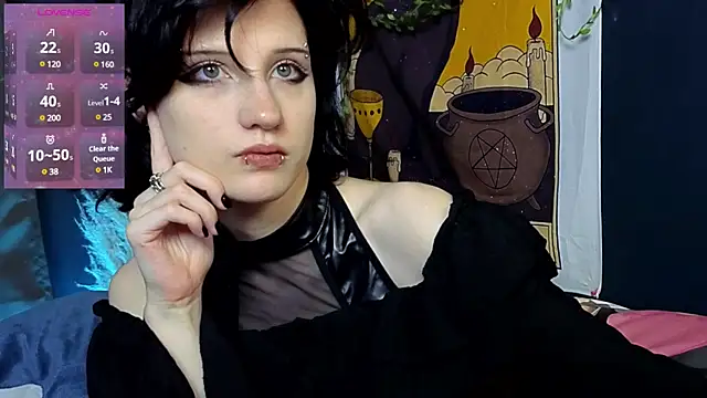 Snapshot of dark_vamp_ chatting on 01.17.25 dark vamp online show from 01.17.25