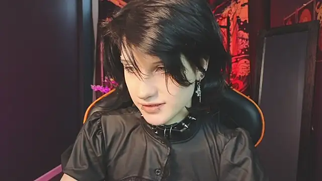 Snapshot of dark_vamp_ chatting on 01.22.25 dark vamp online show from 01.22.25
