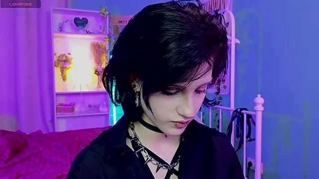 Snapshot of dark_vamp_ chatting on 01.23.25 dark vamp online show from 01.23.25