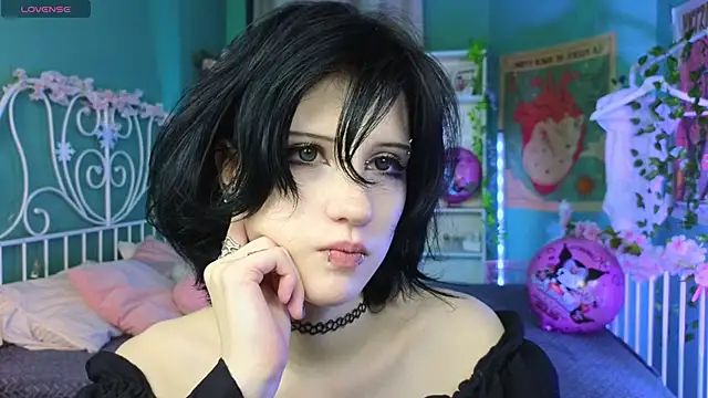 Snapshot of dark_vamp_ chatting on 02.20.25 dark vamp online show from 02.20.25