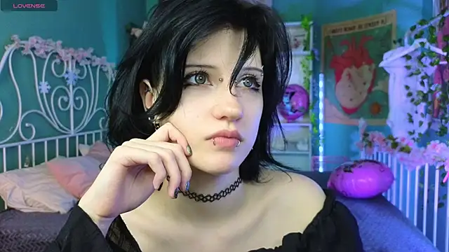 Snapshot of dark_vamp_ chatting on 02.21.25 dark vamp online show from 02.21.25