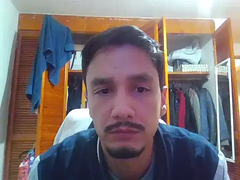 Snapshot of Ginessy chatting on 12.21.25 Ginessy online show from 12.21.25