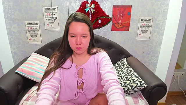 Mira Karter online show from 12.18.24