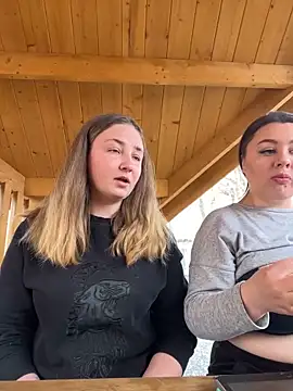 Snapshot of Joannakiss chatting on 03.11.25 Joannakiss online show from 03.11.25