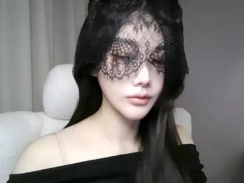 Snapshot of xiaxia-baby_ chatting on 11.25.25 xiaxia-baby online show from 11.25.25