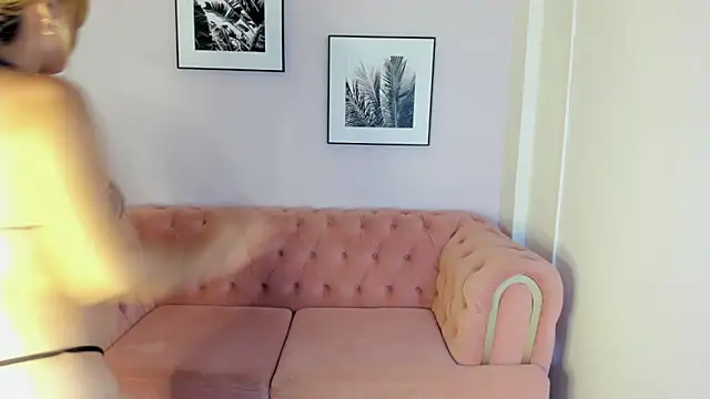 Mia hansper online show from 02.09.25