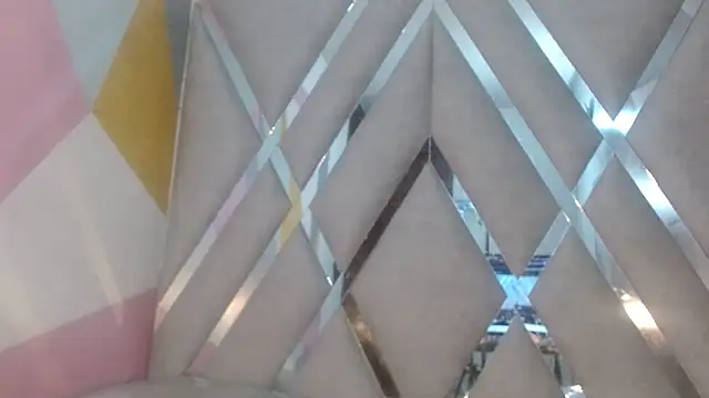 Lucy White   online show from 01.11.25