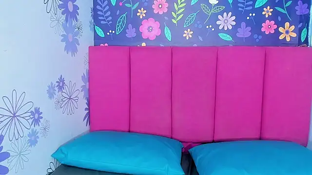 Lucy White   online show from 10.22.25