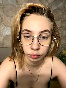 Kitty Katrine online show from 10.31.25