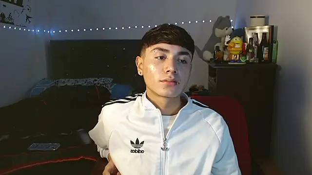 Snapshot of Im_juanda chatting on 12.14.24 Im juanda online show from 12.14.24