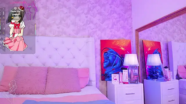 Eliza Thaylor   online show from 09.27.25