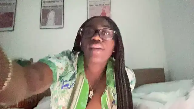 Snapshot of AveryJ99 chatting on 12.02.24 AveryJ99 online show from 12.02.24