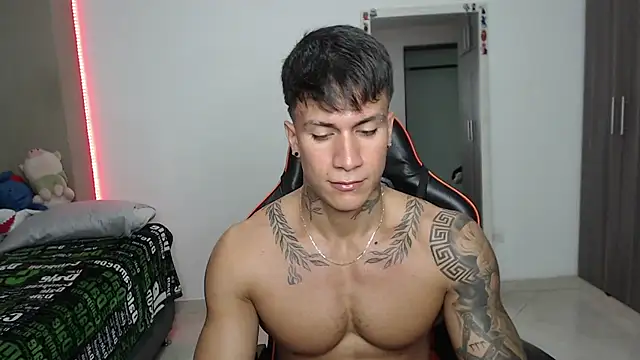 pettergrey1 online show from 04.10.26