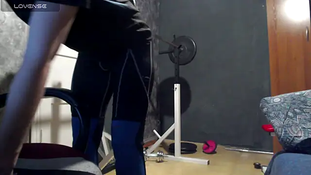 Snapshot of womanstrong78 chatting on 12.22.25 womanstrong78 online show from 12.22.25