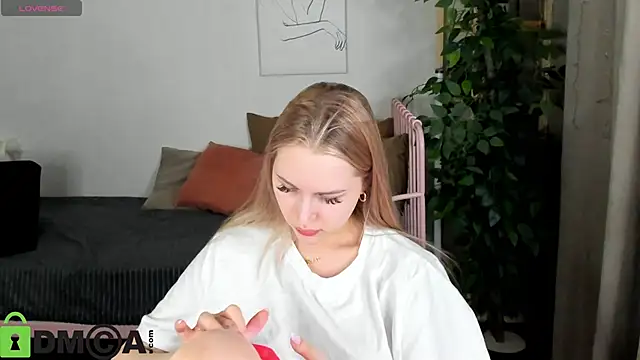 Carol  Cox online show from 11.17.25