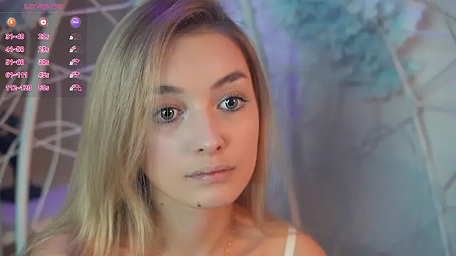 Snapshot of FlairCunard chatting on 12.01.24 FlairCunard online show from 12.01.24