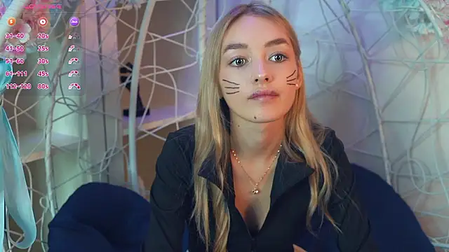 Snapshot of FlairCunard chatting on 12.07.24 FlairCunard online show from 12.07.24