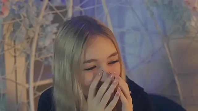 Snapshot of FlairCunard chatting on 01.16.25 FlairCunard online show from 01.16.25