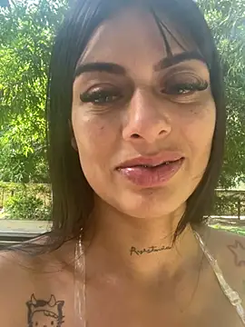 Snapshot of ZairaSofia1 chatting on 01.28.25 ZairaSofia1 online show from 01.28.25