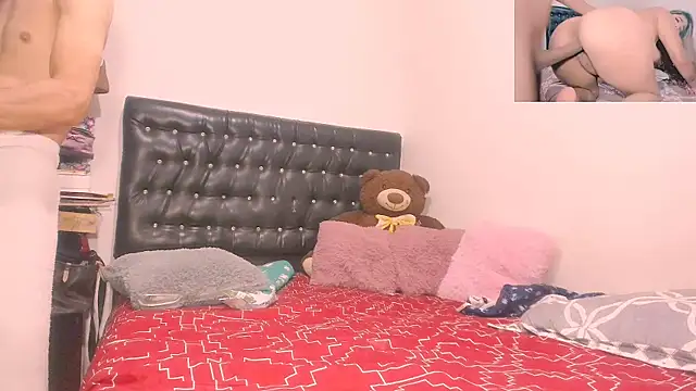 Snapshot of sexylatin_ chatting on 10.30.25 sexylatin online show from 10.30.25