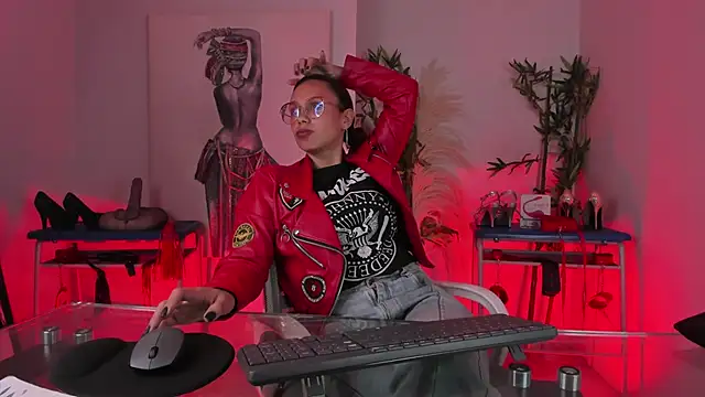 Snapshot of lilith-deveraux chatting on 02.03.25 lilith-deveraux online show from 02.03.25