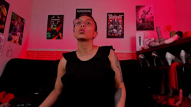 Snapshot of lilith-deveraux chatting on 03.11.25 lilith-deveraux online show from 03.11.25