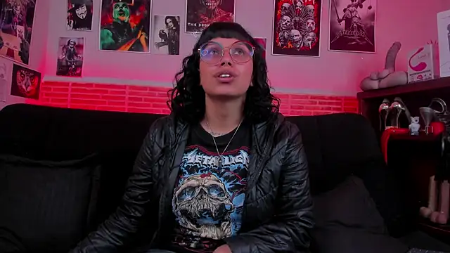 Snapshot of lilith-deveraux chatting on 09.18.25 lilith-deveraux online show from 09.18.25