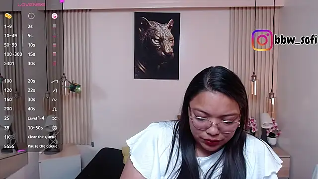Snapshot of virtual_charm chatting on 04.21.26 virtual charm online show from 04.21.26