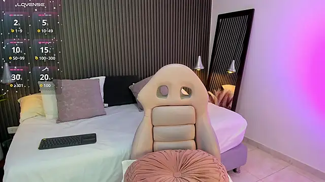 Axel brunette1 online show from 10.15.25