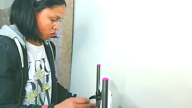 Samary thomas online show from 10.07.25