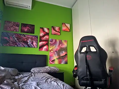 MASTERBULLY online show from 10.10.25