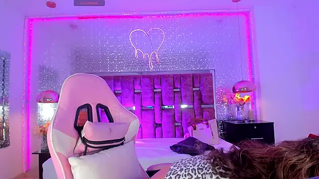 KylieVictoria online show from 11.27.25