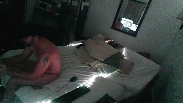 Snapshot of Cooperstone chatting on 12.11.24 Cooperstone online show from 12.11.24