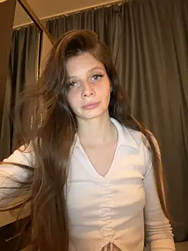 Effi 18 online show from 10.12.25