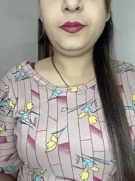 Shanaya Hotty online show from 10.24.25