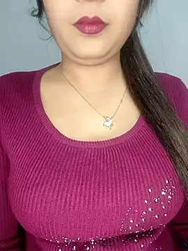 Shanaya Hotty online show from 11.28.25