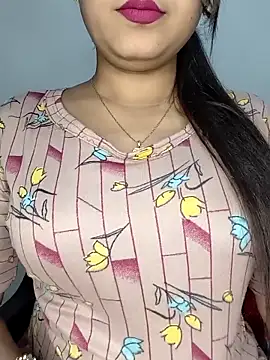 Shanaya Hotty online show from 12.17.25