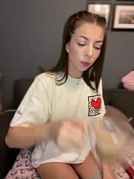 Mia Ethan online show from 12.03.24