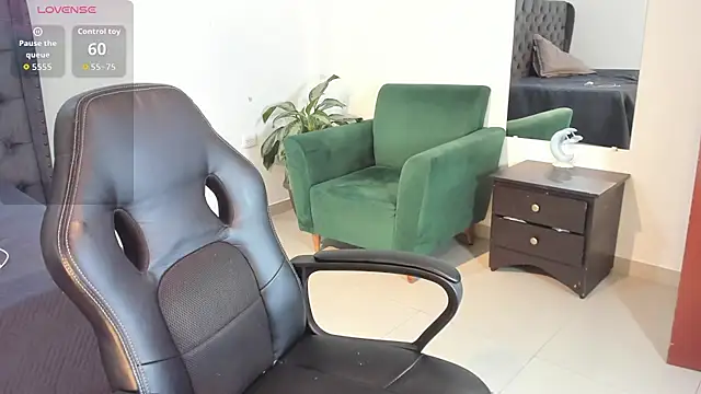  maria foxx  online show from 10.27.25